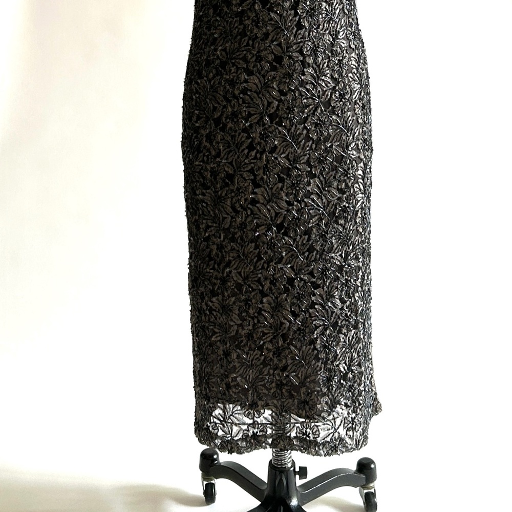 1990s Alexander McQueen Grey and Black Beaded Lace Midi Dress - Picture 3 of 10